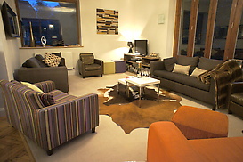lounge1.jpg