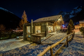 _AJP1869And8more2019-07-sony-day-chalet.jpg