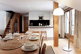 Open plan dining room and kitchen